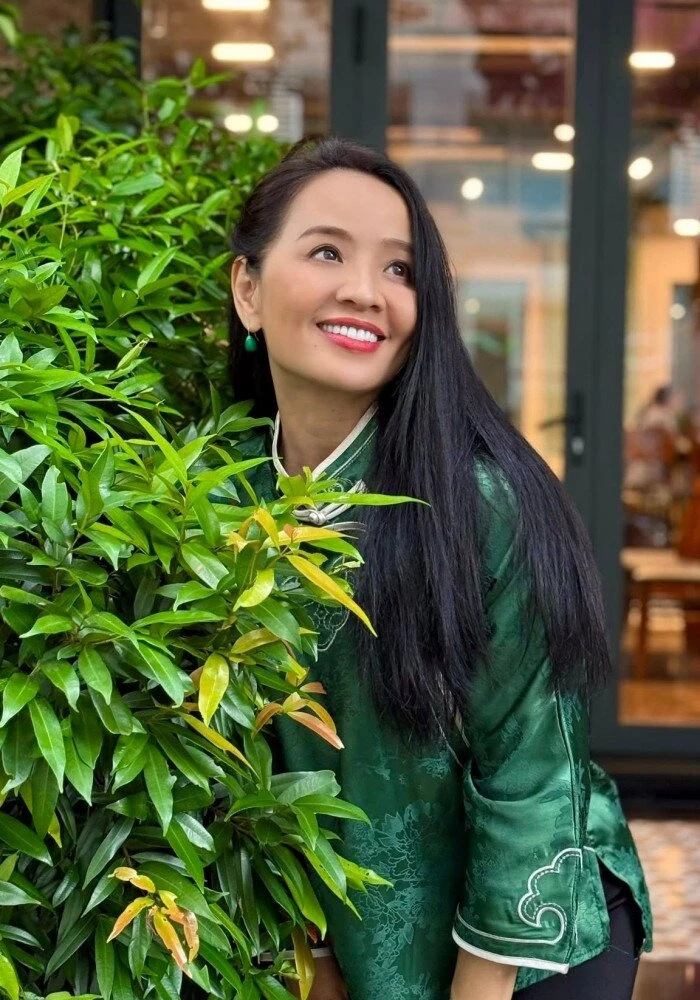 Hoài An Người đẹp Tây Đô tuổi 52 nặng gánh, chưa yêu dù nhiều người theo đuổi Hoài An Người đẹp Tây Đô tuổi 52 nặng gánh, chưa yêu dù nhiều người theo đuổi