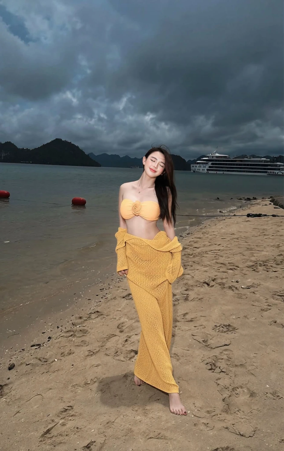 Hot girl khoe dáng quyến rũ, nhan sắc bật sáng giữa trời mưa bão khiến CĐM đồng loạt "thả tim"