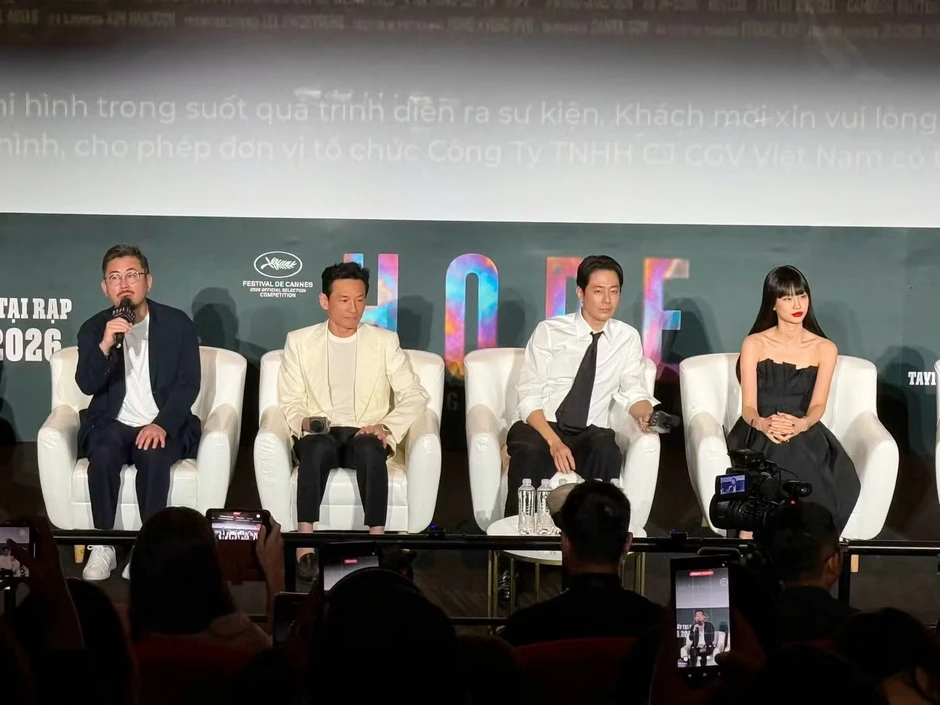 Jo In Sung tới Việt Nam, U50 vẫn quá đẹp trai Jo In Sung tới Việt Nam, U50 vẫn quá đẹp trai