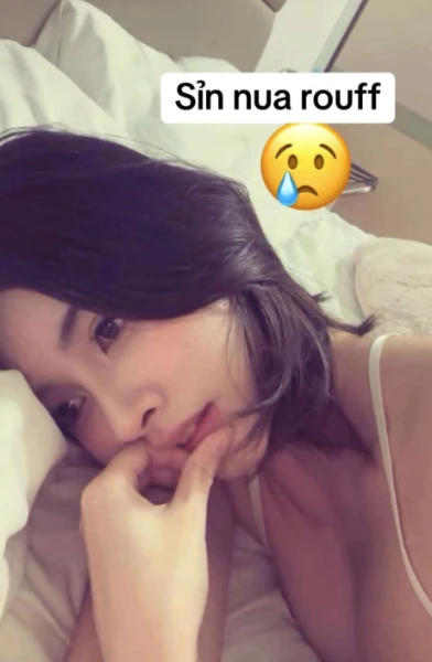 Kệ drama, hot girl xinh đẹp vẫn tự tin khoe ảnh "giường chiếu" gợi cảm, "mình cứ chill chill vậy thôi"