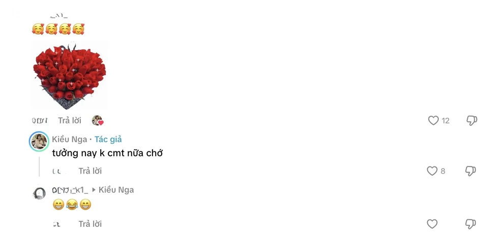 Làm gì có HS nào dám mặc đồng phục nhà trường để “biểu diễn” phản cảm thế này?