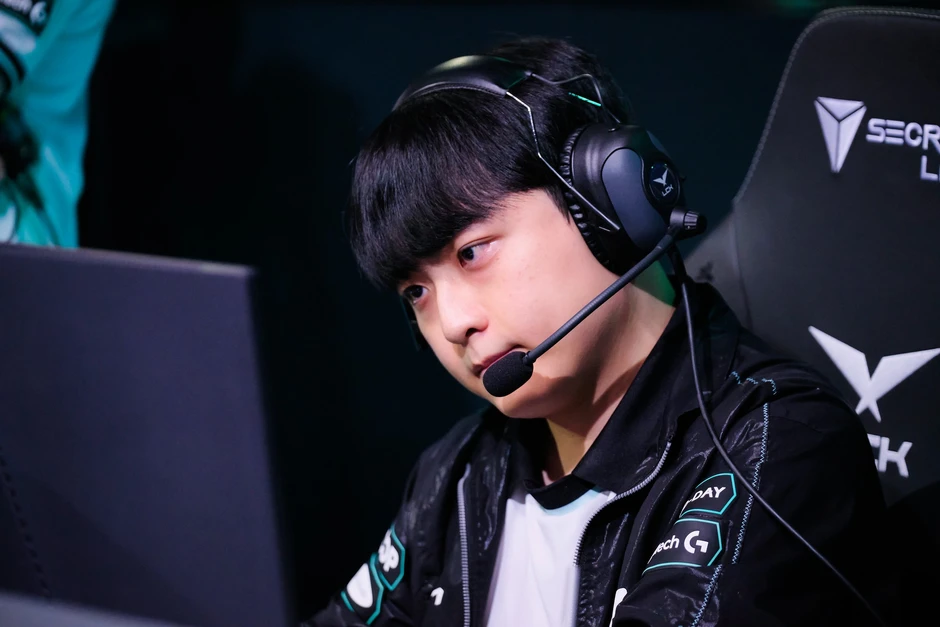 LCK chứng kiến cột mốc lịch sử chỉ trong chưa đầy 24 giờ LCK chứng kiến cột mốc lịch sử chỉ trong chưa đầy 24 giờ
