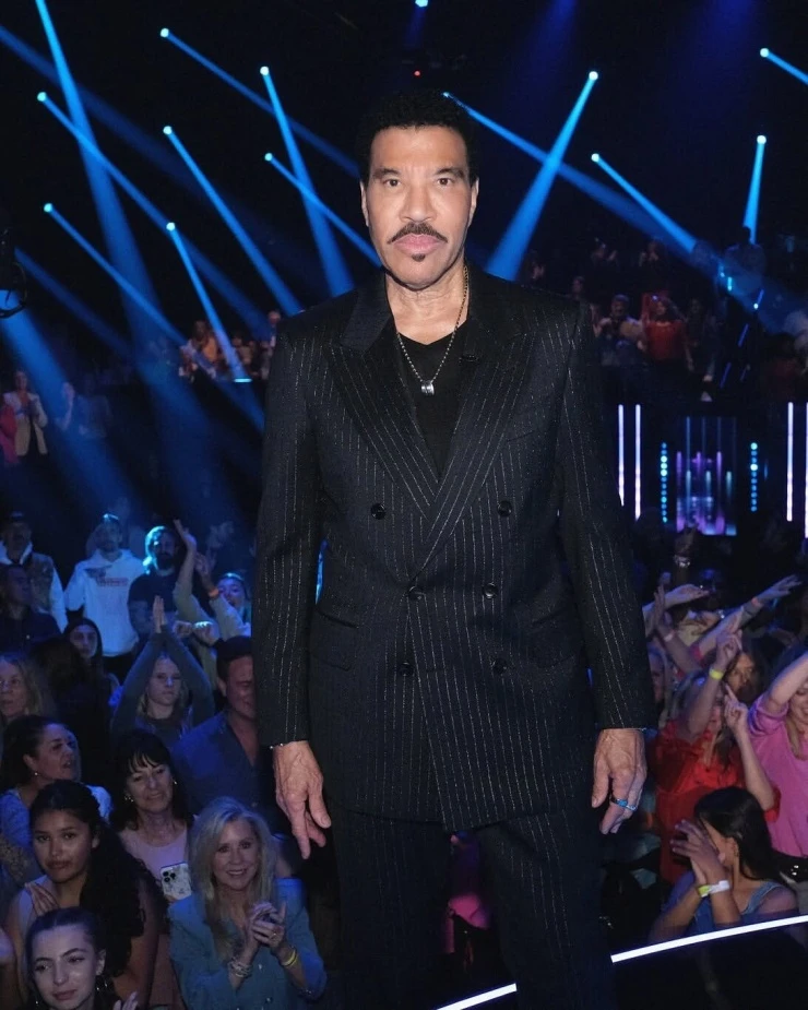 Lionel Richie nhập viện sau khi đổ bệnh trên sân khấu