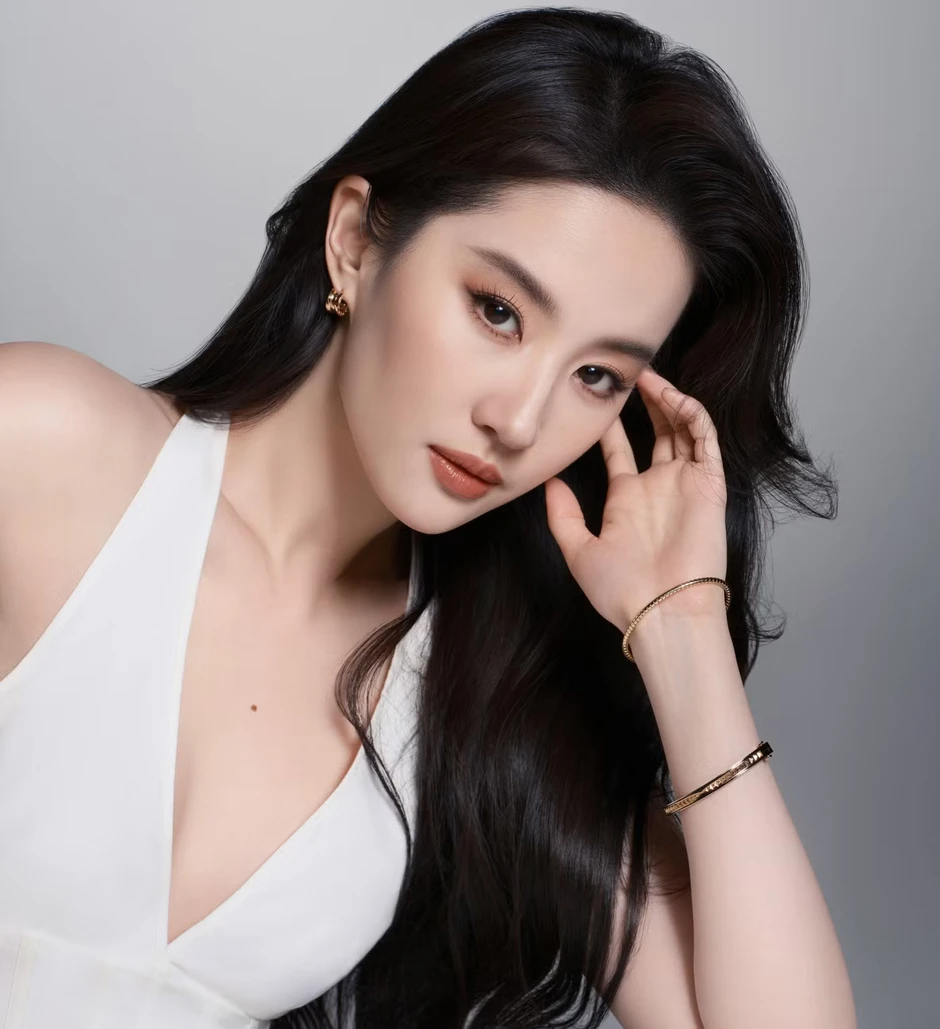 Lưu Diệc Phi bị chỉ trích trịch thượng