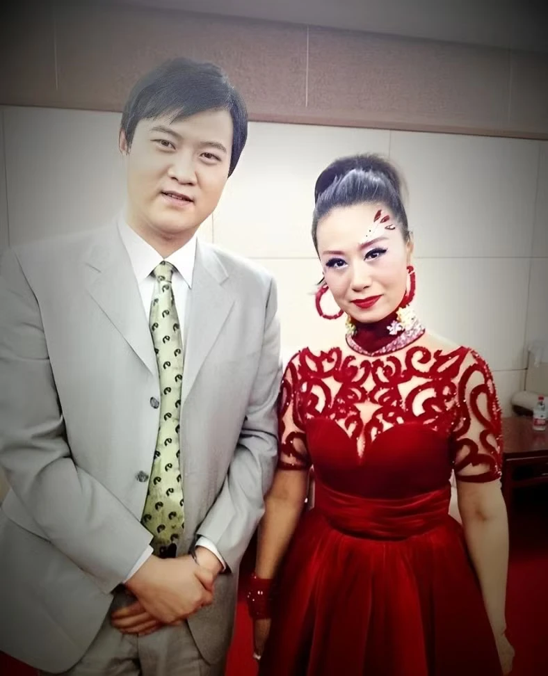MC Thư Khải đột tử tại đài truyền hình
