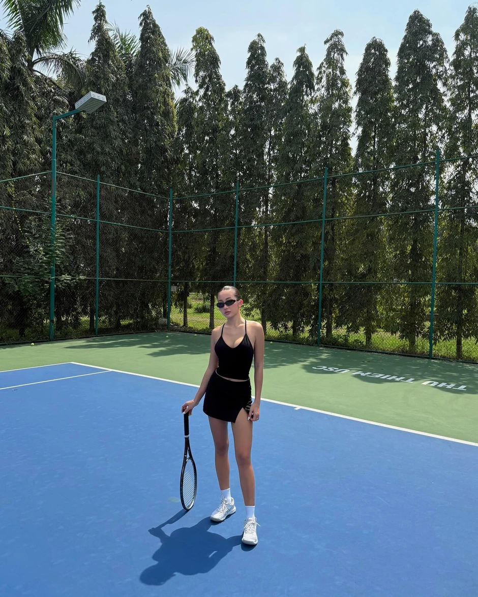 Mê đủ môn rồi, dàn mỹ nhân Việt cuối cùng vẫn quay về với tennis Mê đủ môn rồi, dàn mỹ nhân Việt cuối cùng vẫn quay về với tennis