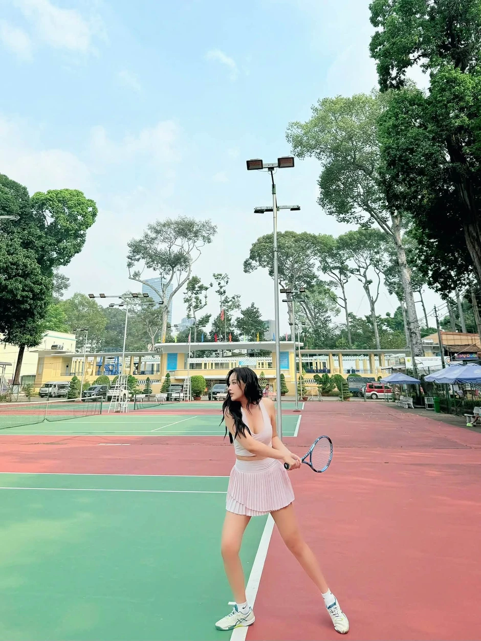Mê đủ môn rồi, dàn mỹ nhân Việt cuối cùng vẫn quay về với tennis Mê đủ môn rồi, dàn mỹ nhân Việt cuối cùng vẫn quay về với tennis