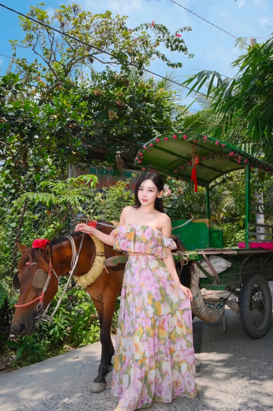 Mê mắt với phong cách cottagecore đậm chất nàng thơ của hot girl Thiên Di: Đâu phải cứ mặc hở mới có thể quyến rũ? Mê mắt với phong cách cottagecore đậm chất nàng thơ của hot girl Thiên Di: Đâu phải cứ mặc hở mới có thể quyến rũ?