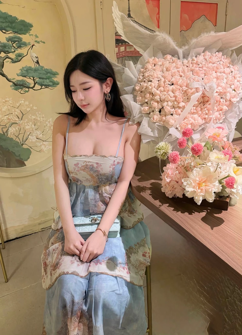 Mê mắt với phong cách cottagecore đậm chất nàng thơ của hot girl Thiên Di: Đâu phải cứ mặc hở mới có thể quyến rũ? Mê mắt với phong cách cottagecore đậm chất nàng thơ của hot girl Thiên Di: Đâu phải cứ mặc hở mới có thể quyến rũ?