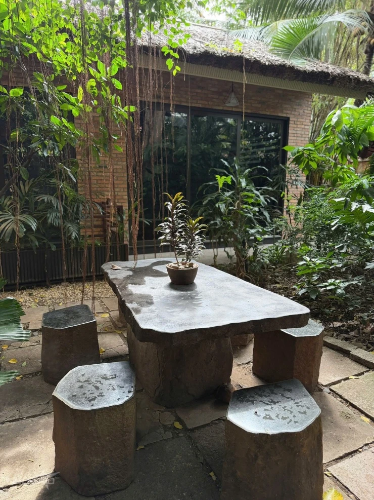 Nhà vườn gần 2.000 m2 của Johnny Trí Nguyễn ở TP HCM Nhà vườn gần 2.000 m2 của Johnny Trí Nguyễn ở TP HCM
