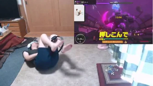 Nỗ lực chơi game quá đà, nam streamer gặp sự cố khó đỡ ở vùng "nhạy cảm", clip hút hơn 33 triệu lượt xem