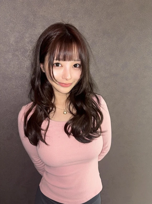 Nổi lên nhờ loạt hình ảnh gợi cảm, hot girl nổi tiếng khiến fan cảm thán, tự nhận là "kỹ sư" khi được hỏi về công việc Nổi lên nhờ loạt hình ảnh gợi cảm, hot girl nổi tiếng khiến fan cảm thán, tự nhận là "kỹ sư" khi được hỏi về công việc