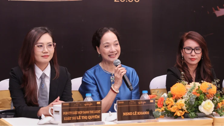 NSND Lê Khanh: Niềm cảm hứng để nhạc sĩ Phú Quang viết Điều giản dị NSND Lê Khanh: Niềm cảm hứng để nhạc sĩ Phú Quang viết Điều giản dị