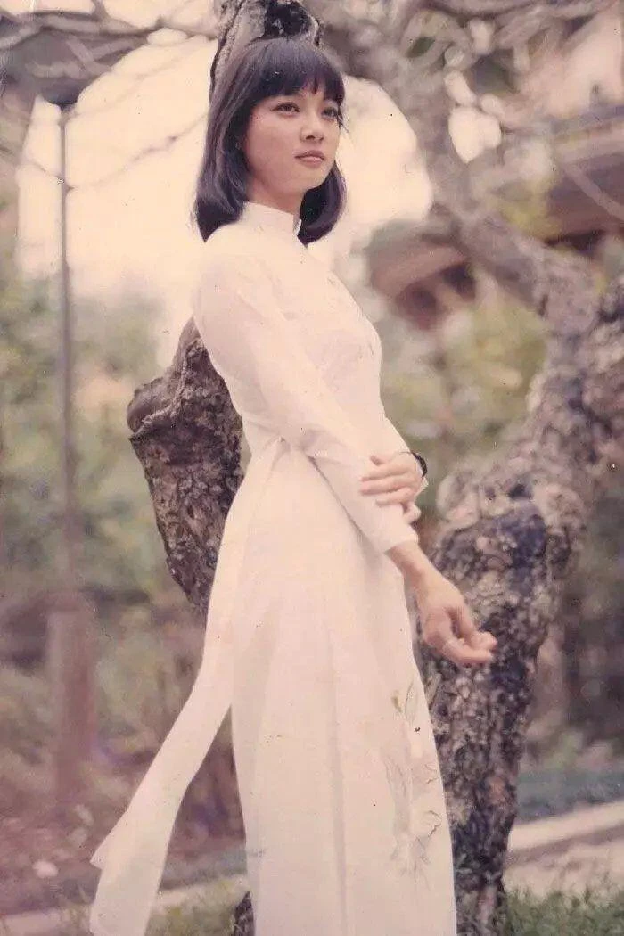 NSND Lê Khanh: Niềm cảm hứng để nhạc sĩ Phú Quang viết Điều giản dị NSND Lê Khanh: Niềm cảm hứng để nhạc sĩ Phú Quang viết Điều giản dị