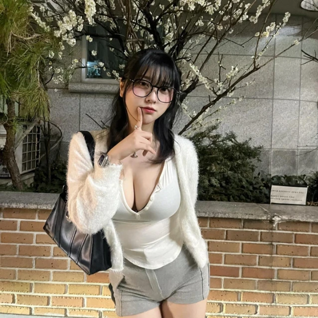 Nữ coser gợi cảm bất ngờ đổ bộ sang làm streamer, vừa xuất hiện đã được "săn đón" tận tình Nữ coser gợi cảm bất ngờ đổ bộ sang làm streamer, vừa xuất hiện đã được "săn đón" tận tình