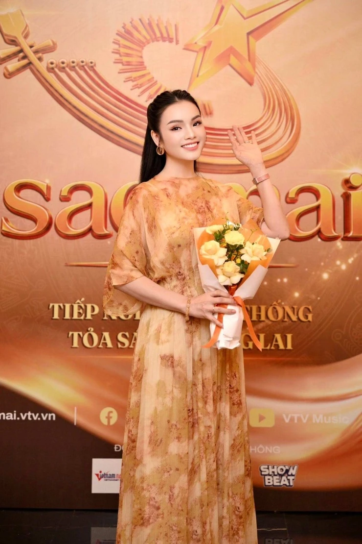 Nữ NSƯT mang hàm Phó Giáo sư: Sao Mai đã giúp tôi đổi đời