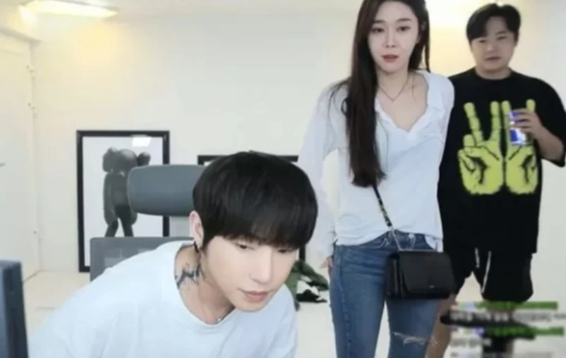 Nữ streamer tung ảnh X-quang Q1, chứng minh "loa xịn" không hề độ