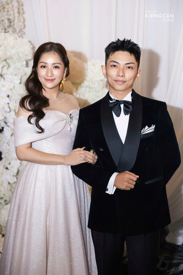Phan Hiển nịnh khéo Khánh Thi