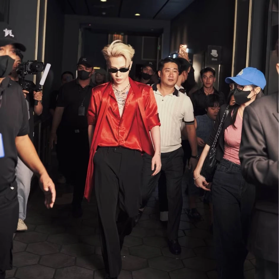 Phương Mỹ Chi bị lật đổ