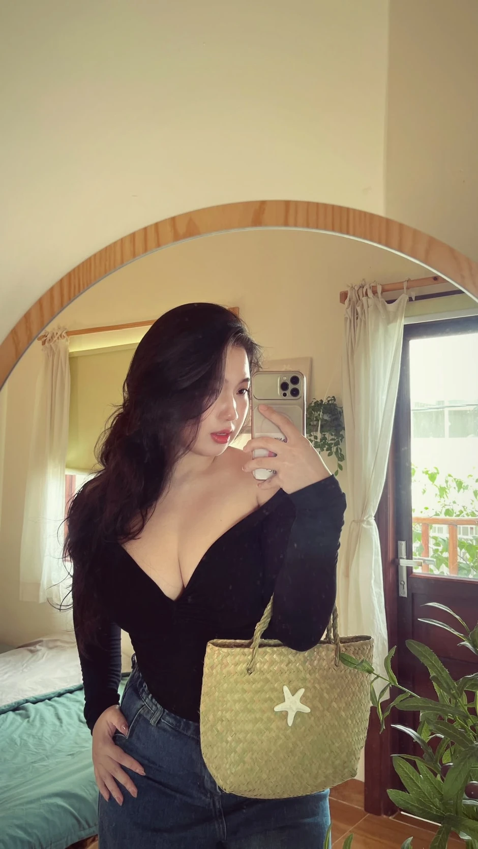 Review du lịch cẩn thận, chu đáo, cô gái xinh đẹp nhận bão "tim" từ cư dân mạng Review du lịch cẩn thận, chu đáo, cô gái xinh đẹp nhận bão "tim" từ cư dân mạng