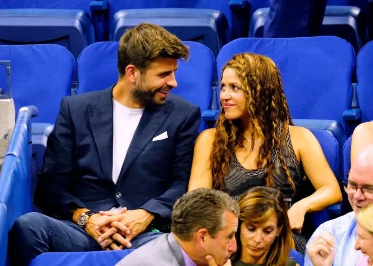 Shakira nhắc chuyện chia tay Pique khi trở lại Tây Ban Nha