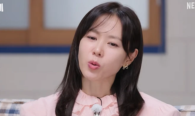 Son Ye Jin tiết lộ lý do luôn che mặt Hyun Bin khi đăng ảnh chụp chung Son Ye Jin tiết lộ lý do luôn che mặt Hyun Bin khi đăng ảnh chụp chung