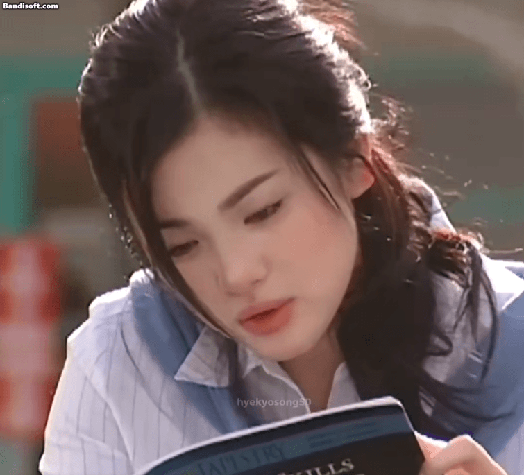 Song Hye Kyo 25 năm trước: Nhan sắc đẹp hơn thiên thần ở vai diễn nổi loạn nhất sự nghiệp