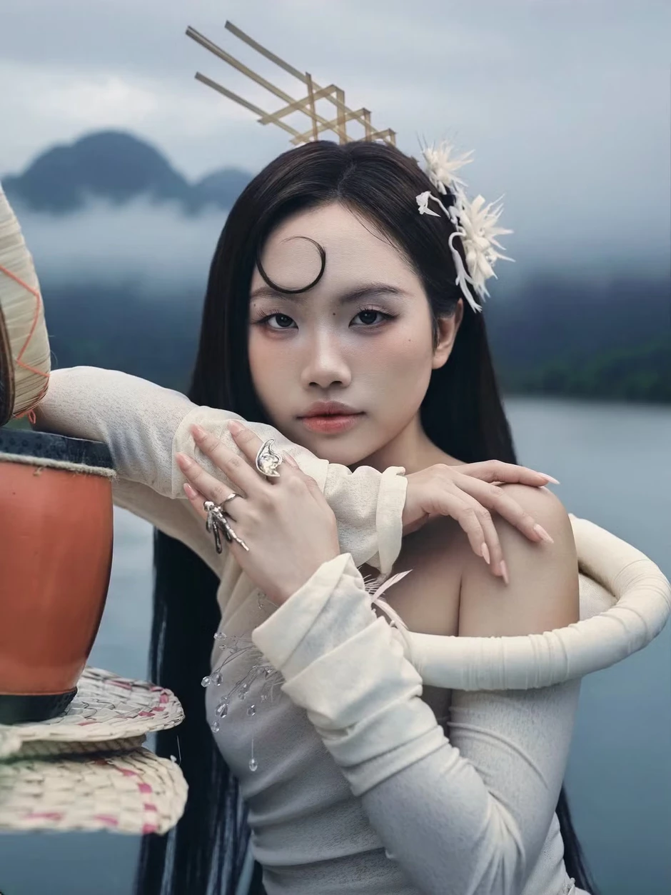 Thấy gì từ phản ứng của Phương Mỹ Chi