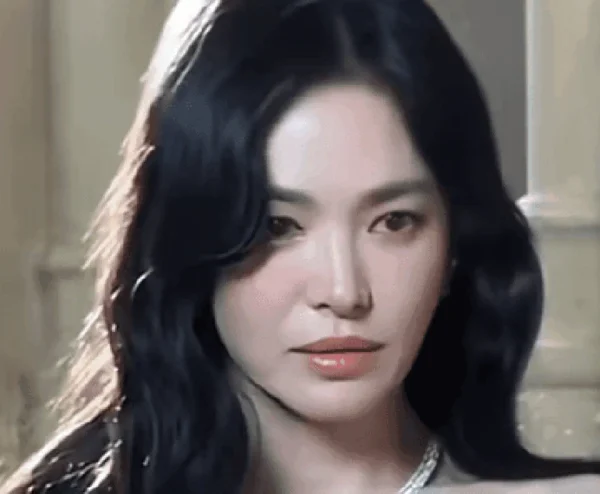 60 giây lý giải tại sao 28 năm qua không ai trả lời được câu hỏi "Song Hye Kyo lúc nào là đẹp nhất?" kenhtingame com thumb 60 giay ly giai tai sao 28 nam qua khong ai tra loi duoc cau hoi quot song hye kyo luc nao la dep nhat quot 7ea51788675475136 940w