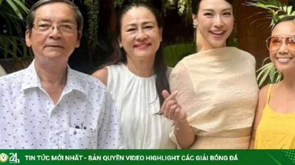 Ảnh sao 30/9: Đoan Trang mừng kỷ niệm cưới của bố mẹ Hoàng Oanh kenhtingame com thumb anh sao 30 9 doan trang mung ky niem cuoi cua bo me hoang oanh c5871790734599607 940w