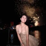 Bắt trọn khoảnh khắc pháo hoa rực rỡ, hot girl có luôn bộ ảnh viral MXH kenhtingame com thumb bat tron khoanh khac phao hoa ruc ro hot girl co luon bo anh viral mxh ed7f1788792875949 940w