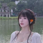 Chụp ảnh ở Hồ Gươm, bộ ảnh của cô nàng hot girl bất ngờ viral khắp MXH kenhtingame com thumb chup anh o ho guom bo anh cua co nang hot girl bat ngo viral khap mxh 76781788944036079 940w