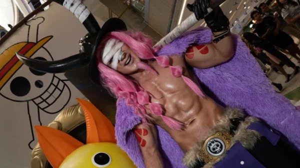 Cosplay Hoàng tử Loki đỉnh nhất One Piece: Từ visual, cơ bắp đến nụ cười "bất trị" đều xuất sắc kenhtingame com thumb cosplay hoang tu loki dinh nhat one piece tu visual co bap den nu cuoi quot bat tri quot deu xuat sac 5c991790735236325 940w