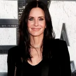 Courteney Cox Muốn Đạo Diễn Scream 8 Vì Không Ai Khác Hiểu Câu Chuyện Này Hơn kenhtingame com thumb courteney cox muon dao dien scream 8 vi khong ai khac hieu cau chuyen nay hon 86661789568998787 940w