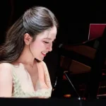 Đã mắt với nhan sắc tựa tiểu thư khuê nữ của hot girl piano kenhtingame com thumb da mat voi nhan sac tua tieu thu khue nu cua hot girl piano b33f1789738038039 940w