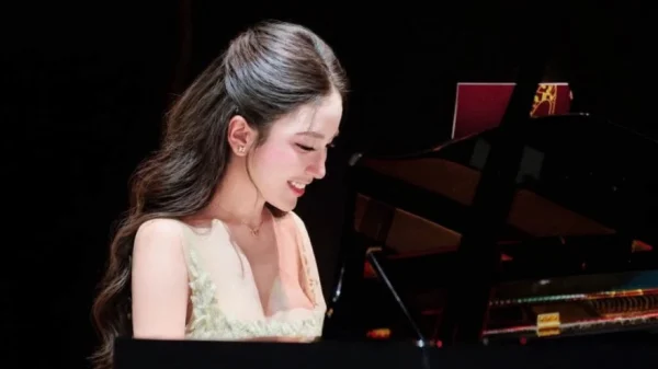 Đã mắt với nhan sắc tựa tiểu thư khuê nữ của hot girl piano kenhtingame com thumb da mat voi nhan sac tua tieu thu khue nu cua hot girl piano b33f1789738038039 940w