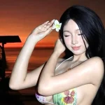 Đón bình minh trên biển, hot girl "thu hút" người xem với vóc dáng ấn tượng kenhtingame com thumb don binh minh tren bien hot girl quot thu hut quot nguoi xem voi voc dang an tuong ab5d1789900755541 940w