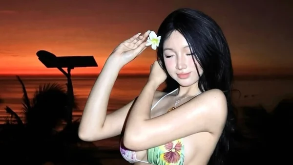 Đón bình minh trên biển, hot girl "thu hút" người xem với vóc dáng ấn tượng kenhtingame com thumb don binh minh tren bien hot girl quot thu hut quot nguoi xem voi voc dang an tuong ab5d1789900755541 940w