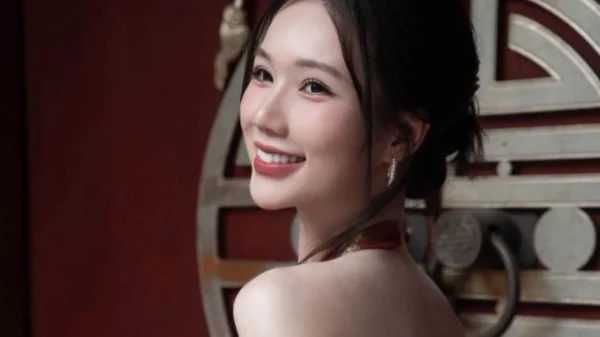 Đón Trung Thu "ngọt" như bánh dẻo, nữ diễn viên phim giờ vàng VTV ghi điểm tuyệt đối với màn "lên đồ" mới kenhtingame com thumb don trung thu quot ngot quot nhu banh deo nu dien vien phim gio vang vtv ghi diem tuyet doi voi man quot len do quot moi 67d61790684599377 940w