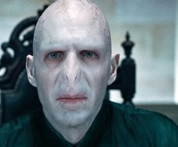 Giải mã tất cả 7 Trường Sinh Linh Giá trong Harry Potter: Báu vật, sinh vật và bí mật nghiệt ngã của Voldemort kenhtingame com thumb giai ma tat ca 7 truong sinh linh gia trong harry potter bau vat sinh vat va bi mat nghiet nga cua voldemort 84c51790489543414 940w