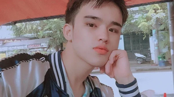 Không nhận ra nhan sắc của Trần Đức Bo: Từ hiện tượng mạng thị phi, cho tới "Bạch Nguyệt Quang" khiến vạn người mê mẩn kenhtingame com thumb khong nhan ra nhan sac cua tran duc bo tu hien tuong mang thi phi cho toi quot bach nguyet quang quot khien van nguoi me man ee651788250264281 940w