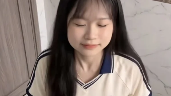 Làm gì có HS nào dám mặc đồng phục nhà trường để “biểu diễn” phản cảm thế này? kenhtingame com thumb lam gi co hs nao dam mac dong phuc nha truong de bieu dien phan cam the nay 253d1789815412761 940w