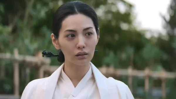 Mỹ nhân đẹp nhất thế giới vướng tranh cãi vì tiêm filler lố kenhtingame com thumb m nhan dep nhat the gioi vuong tranh cai vi tiem filler lo 54761789980741957 940w