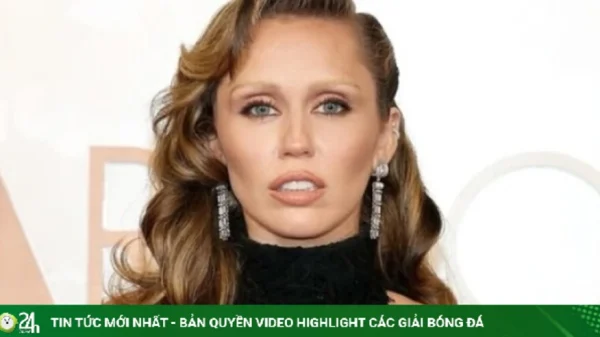 Miley Cyrus đổi tên kenhtingame com thumb miley cyrus doi ten 7a1b1788245022453 940w