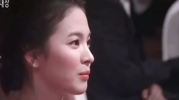 Viral nhan sắc tuổi 23 của Song Hye Kyo: So với hiện tại mà ngỡ ngàng! kenhtingame com thumb viral nhan sac tuoi 23 cua song hye kyo so voi hien tai ma ngo ngang b83e1788846029990 940w