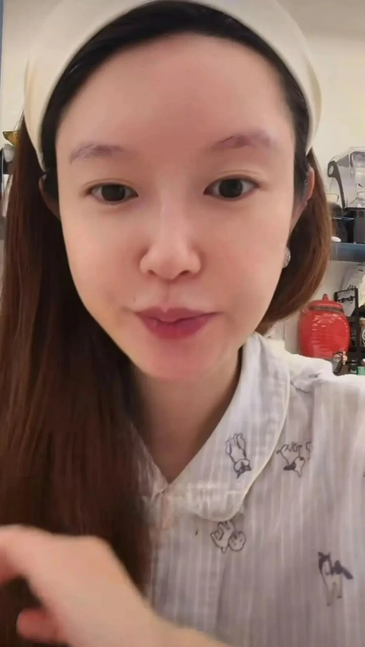 Tiểu tam Trương Đại Dịch chỉ trích Cảnh Điềm tham tiền, ảo tưởng