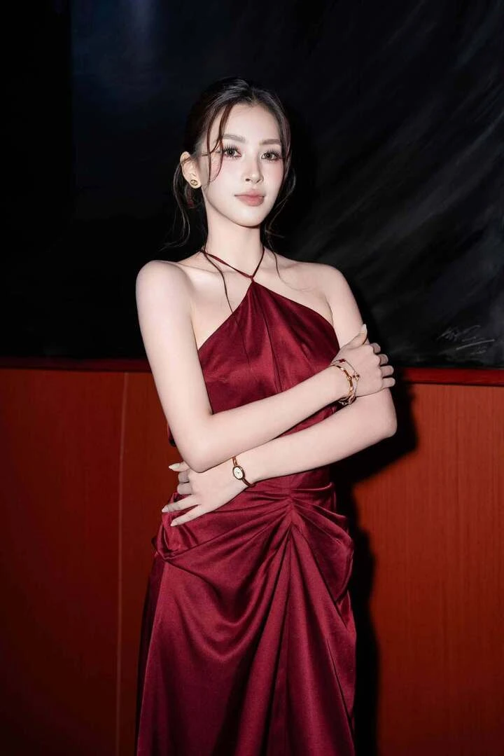 Tiểu Vy sau 8 năm đăng quang Hoa hậu Việt Nam Tiểu Vy sau 8 năm đăng quang Hoa hậu Việt Nam