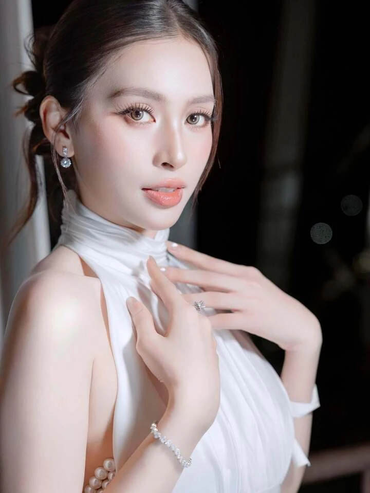 Tiểu Vy sau 8 năm đăng quang Hoa hậu Việt Nam Tiểu Vy sau 8 năm đăng quang Hoa hậu Việt Nam