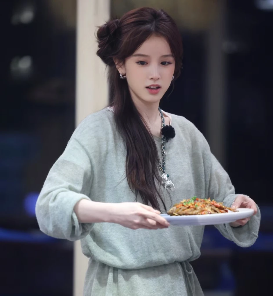 Trương Nhã Kỳ bị cắt sóng Trương Nhã Kỳ bị cắt sóng
