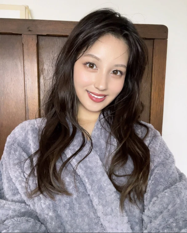 Từng gây tranh cãi vì "ba điều cấm" dành cho fan, hot girl xinh đẹp vẫn gây sốt tột độ, danh tiếng chỉ tăng không giảm